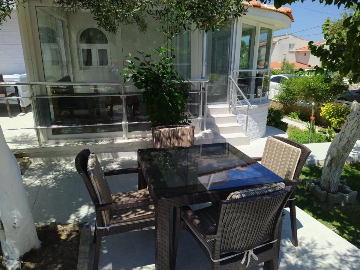 Cesme Burcu Sitesi Yaman Villa Esterno foto