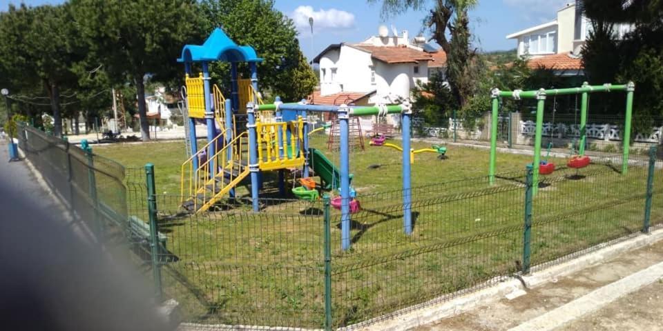 Cesme Burcu Sitesi Yaman Villa Esterno foto