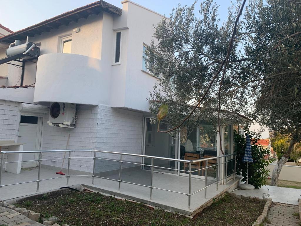 Cesme Burcu Sitesi Yaman Villa Esterno foto